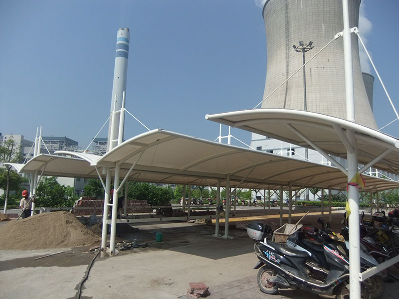 膜結構自行車棚